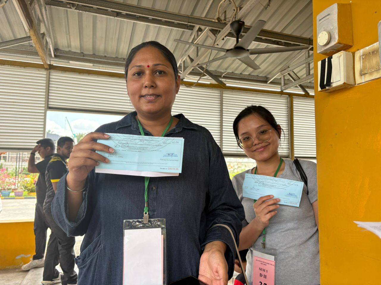 Ibu dan anak berjaya dapat lesen di AMN